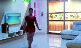 成熟少妇 少妇短裙白腿热舞 性感成熟诱惑无限