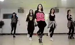 女孩街舞鬼步舞的视频空间_女孩街舞鬼步舞的